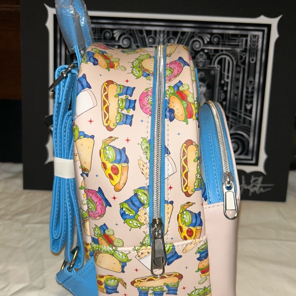 NWT Loungefly Pixar Soft Tag Aliens AOP pizza and snacks backpack - Picture 4 of 5